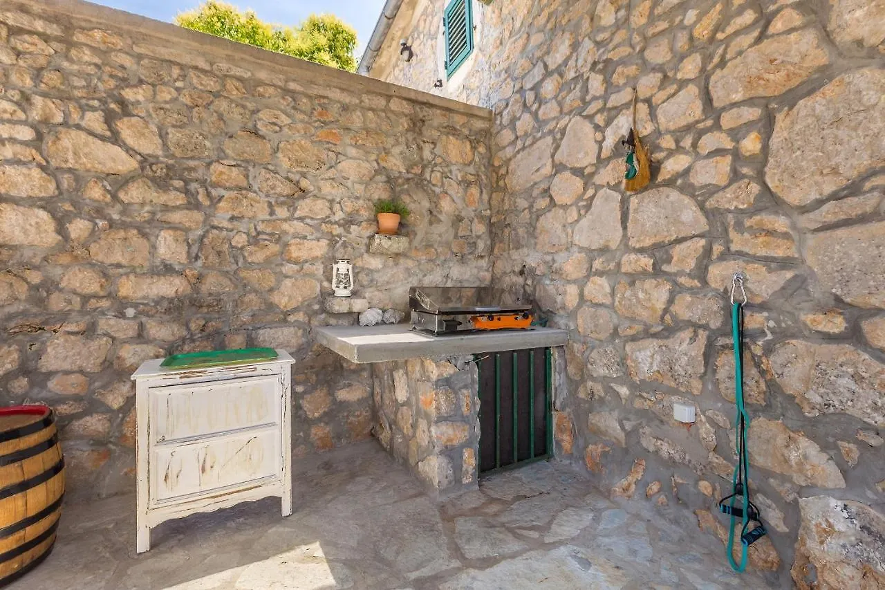 Holiday House Eden Rasopasno